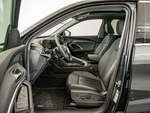 Certified 2025 Audi Q5 Premium w/ Convenience Package AWD/4WD image 30