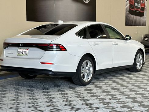 Used 2023 Honda Accord LX image 4