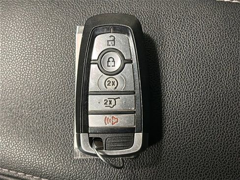 Used 2023 Ford Escape Platinum w/ Premium Technology Package image 28