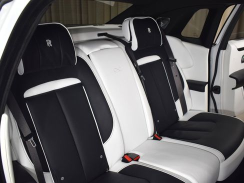 Certified 2022 Rolls-Royce Ghost Black Badge image 17