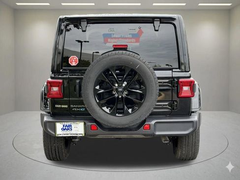 Certified 2025 Jeep Wrangler Unlimited Sahara AWD/4WD image 9