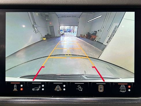 Used 2024 GMC Yukon Denali w/ Denali Reserve Package image 25