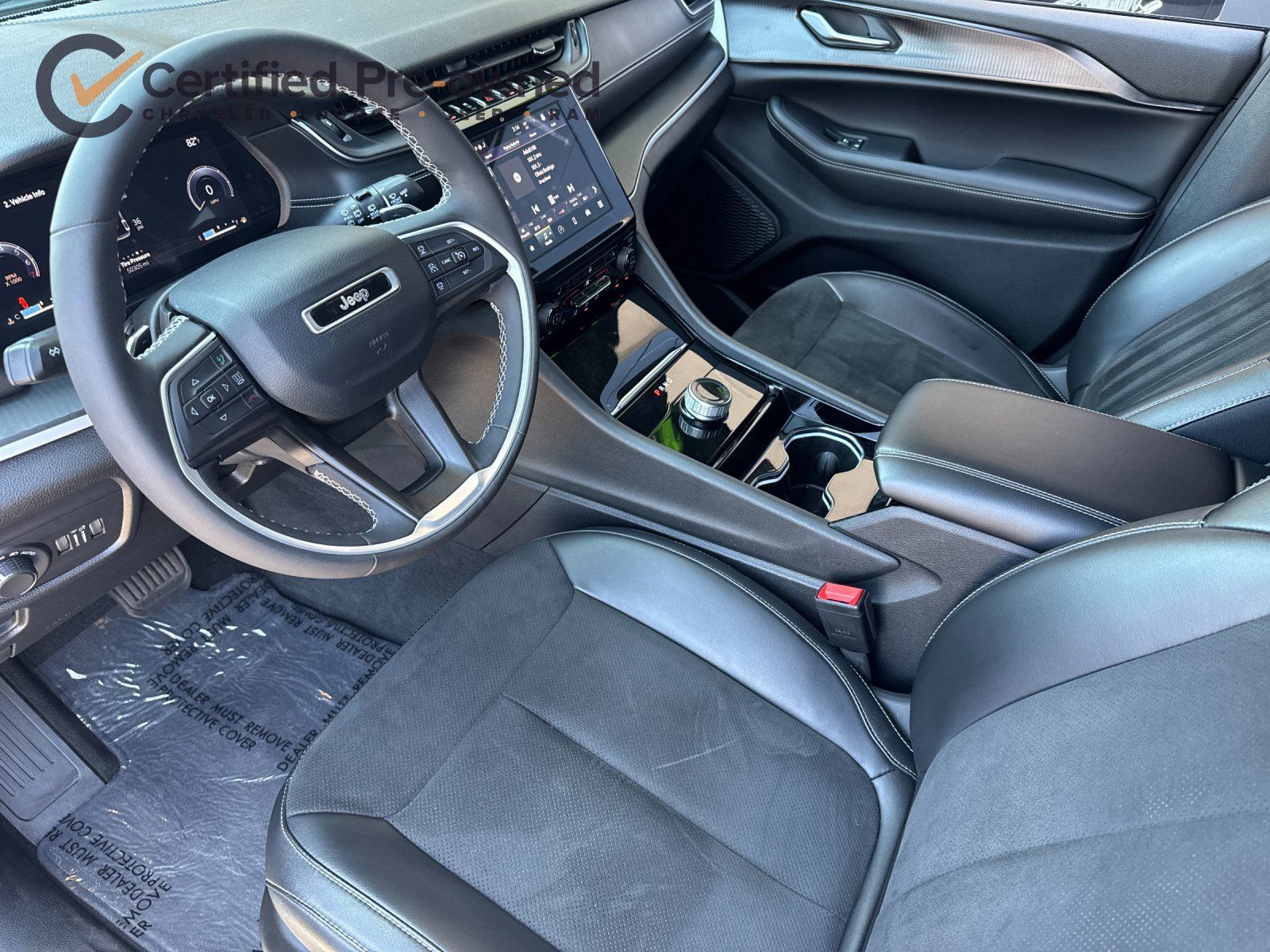 Used 2023 Jeep Grand Cherokee L Laredo AWD/4WD image 11