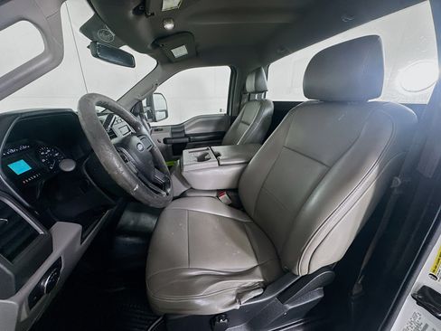 Used 2017 Ford F250 XL w/ Power Equipment Group image 13