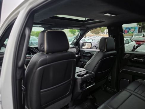 Used 2023 GMC Sierra 1500 AT4X AWD/4WD image 18