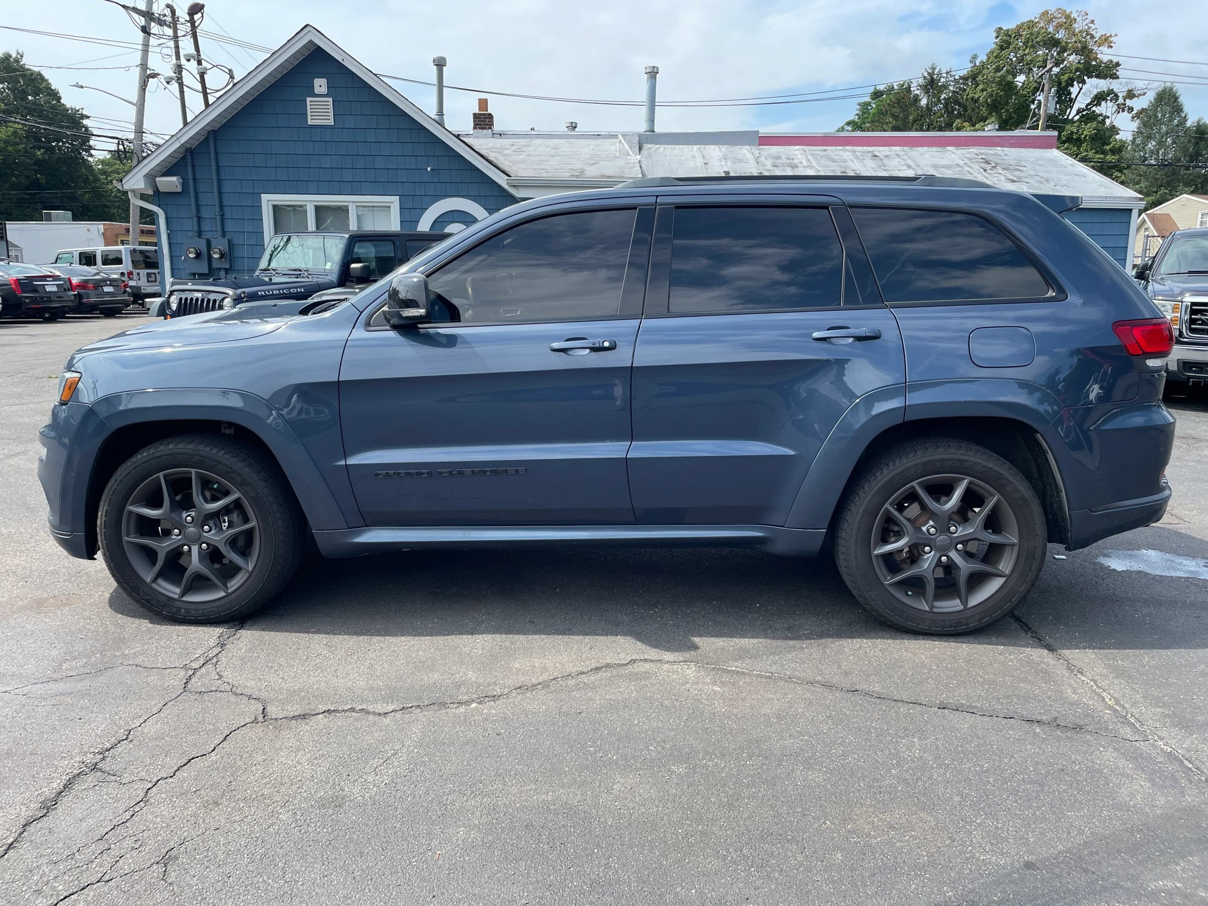 Used 2019 Jeep Grand Cherokee Limited X AWD/4WD image 2