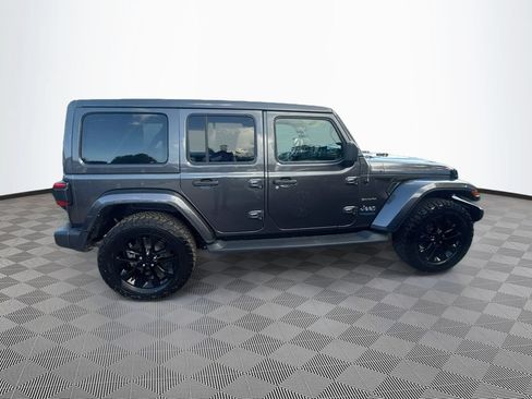 Used 2022 Jeep Wrangler Unlimited Sahara w/ Cold Weather Group AWD/4WD image 5