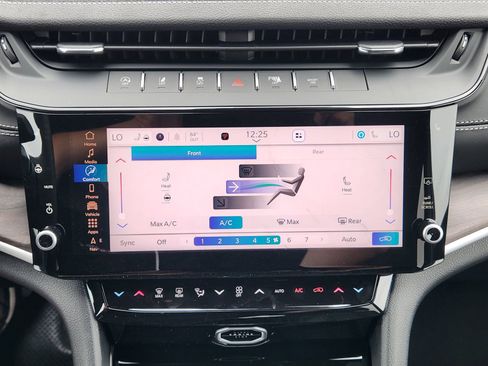 New 2026 Jeep Grand Cherokee L Limited AWD/4WD image 18