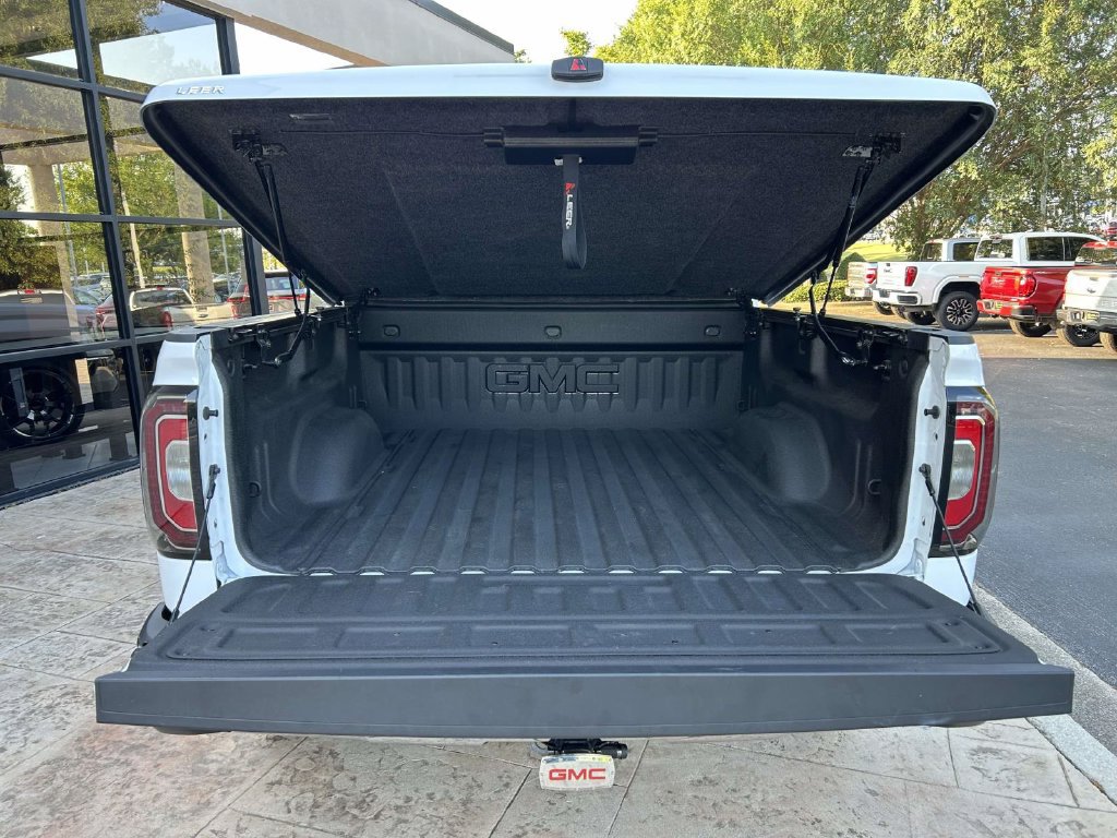 Used 2017 GMC Sierra 1500 SLT AWD/4WD image 8