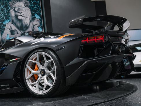 Used 2021 Lamborghini Aventador SVJ image 33