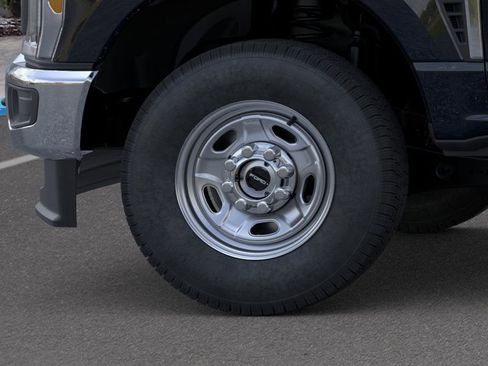 New 2026 Ford F250 XL w/ XL Chrome Package image 19