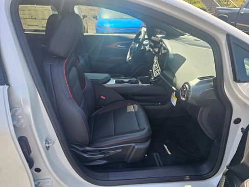 New 2025 Chevrolet Equinox EV RS image 25