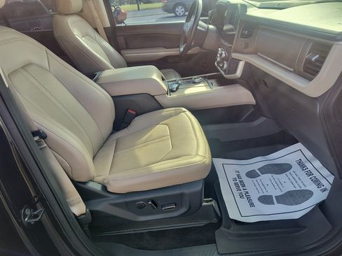 Used 2022 Ford Expedition Max Limited AWD/4WD image 22