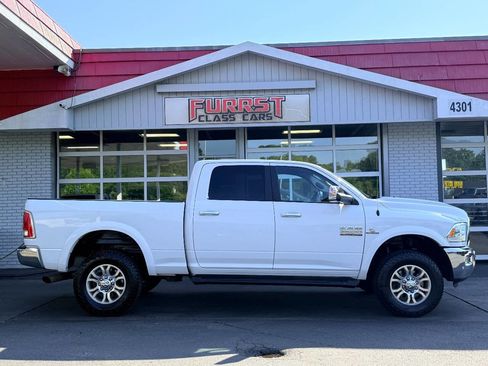 Used 2016 RAM 2500 Laramie AWD/4WD image 2