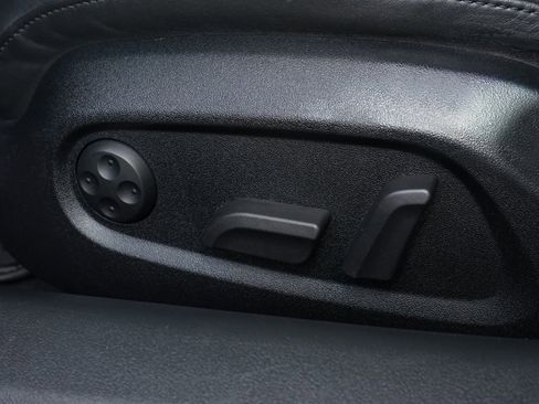 Used 2011 Audi R8 V10 image 23