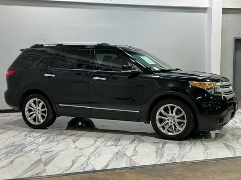 Used 2013 Ford Explorer XLT image 5