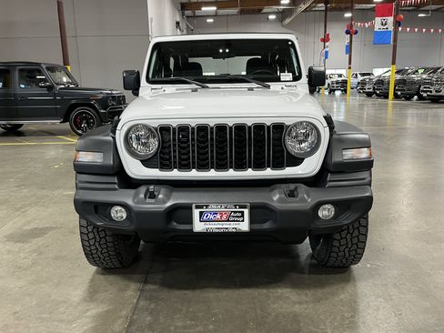 Certified 2024 Jeep Wrangler Sport AWD/4WD image 8