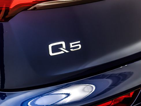 Used 2025 Audi Q5 2.0T Premium w/ Convenience Plus Package image 10