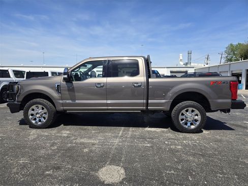 Used 2019 Ford F250 King Ranch image 4