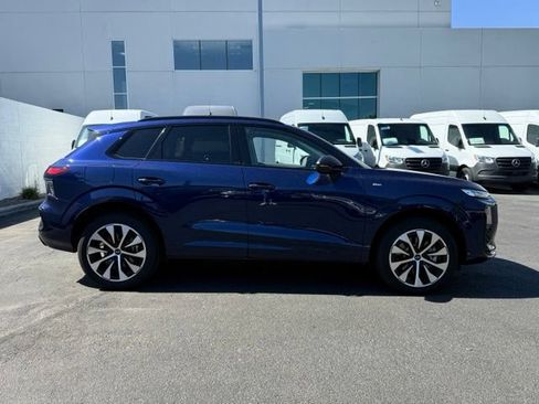 New 2026 Audi Q3 quattro 2.0T AWD/4WD image 8