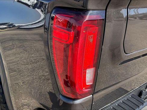 Used 2021 GMC Sierra 1500 SLT w/ SLT Convenience Package AWD/4WD image 28