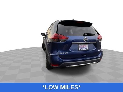 Used 2018 Nissan Rogue SV image 8