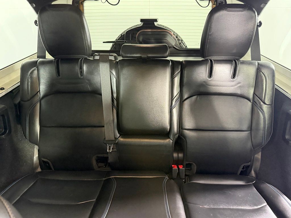 Used 2023 Jeep Wrangler Unlimited Rubicon 4xe w/ Steel Bumper Group AWD/4WD image 18