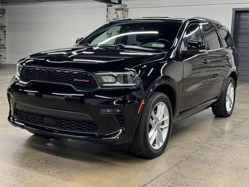 Used 2023 Dodge Durango GT image 3