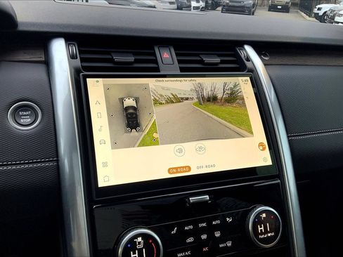Certified 2025 Land Rover Discovery Dynamic SE AWD/4WD image 26
