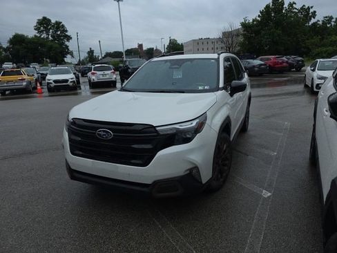 Used 2025 Subaru Forester Sport AWD/4WD image 4