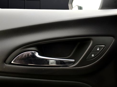 Used 2019 Chevrolet Equinox Premier image 10