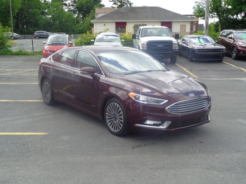 Used 2017 Ford Fusion SE FWD image 6