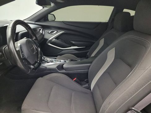 Used 2017 Chevrolet Camaro LT RWD image 17