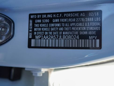 Used 2018 Porsche Macan AWD/4WD image 29