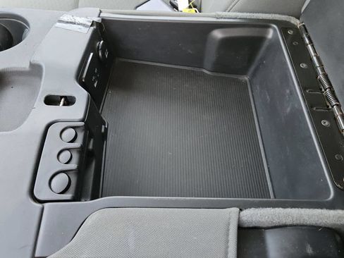 Used 2014 RAM 1500 Express RWD image 26