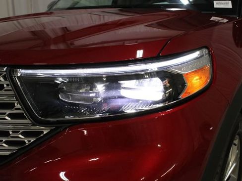 Used 2023 Ford Explorer Limited w/ Limited Technology Package image 33