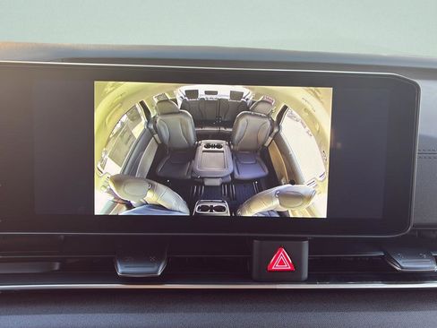 New 2026 Kia Carnival EX FWD image 24