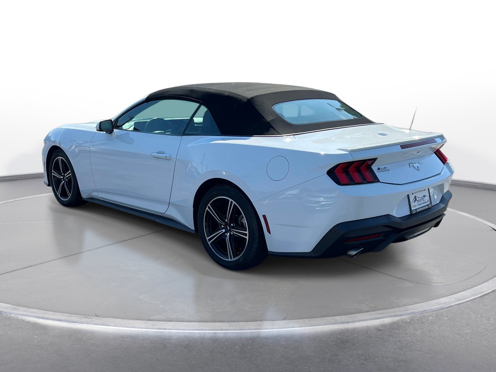 Used 2024 Ford Mustang Premium RWD image 7