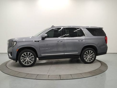 Used 2021 GMC Yukon Denali w/ Denali Premium Package AWD/4WD image 4