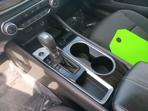 Used 2024 Nissan Altima 2.5 SV image 25