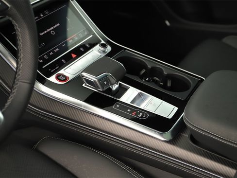 New 2026 Audi SQ8 Premium Plus image 17