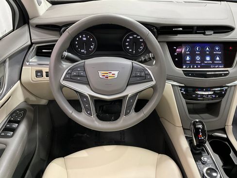 Used 2023 Cadillac XT5 Premium Luxury w/ Technology Package image 7