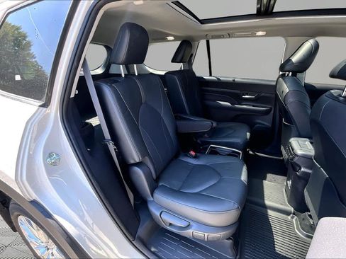Certified 2024 Toyota Grand Highlander AWD image 20