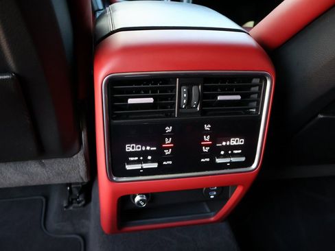 Used 2022 Porsche Cayenne GTS image 23