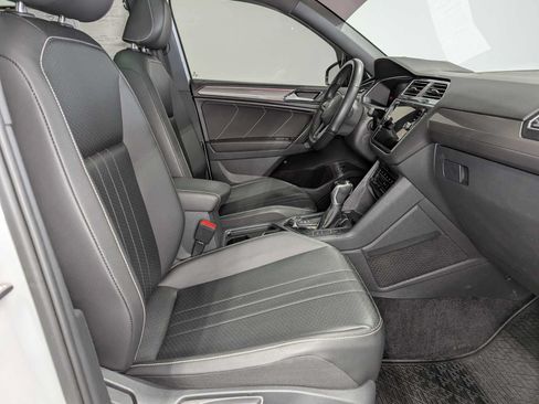 Used 2022 Volkswagen Tiguan SE R-Line AWD/4WD image 44