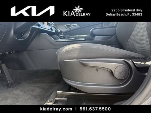 Used 2023 Kia Sportage LX FWD image 16