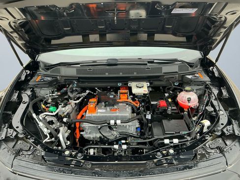 Used 2025 Chevrolet Equinox EV RS image 18