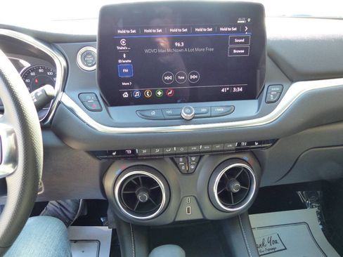 Used 2025 Chevrolet Blazer LT FWD image 31