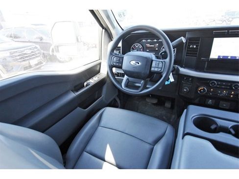 Used 2023 Ford F250 XL image 7