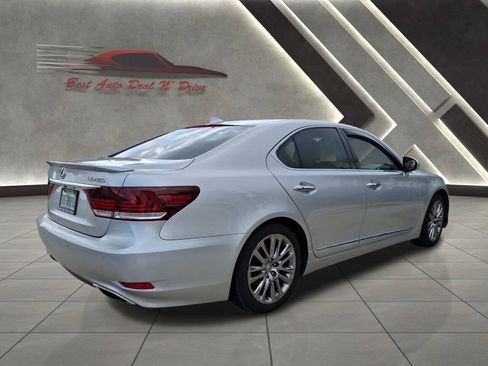 Used 2015 Lexus LS 460 w/ Comfort Package RWD image 3
